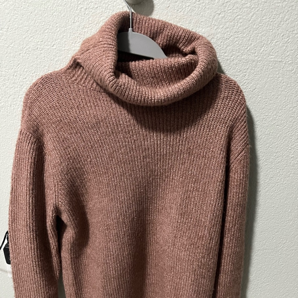 GUESS jacket turtle neck NEVER WORN
